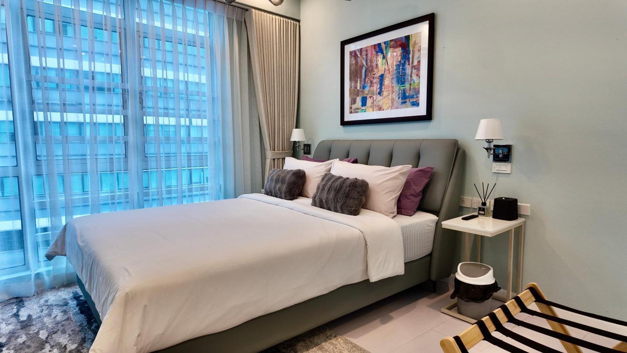 Quite Euro Luxe 3br 7 Mins Walk To High Street Apartment *